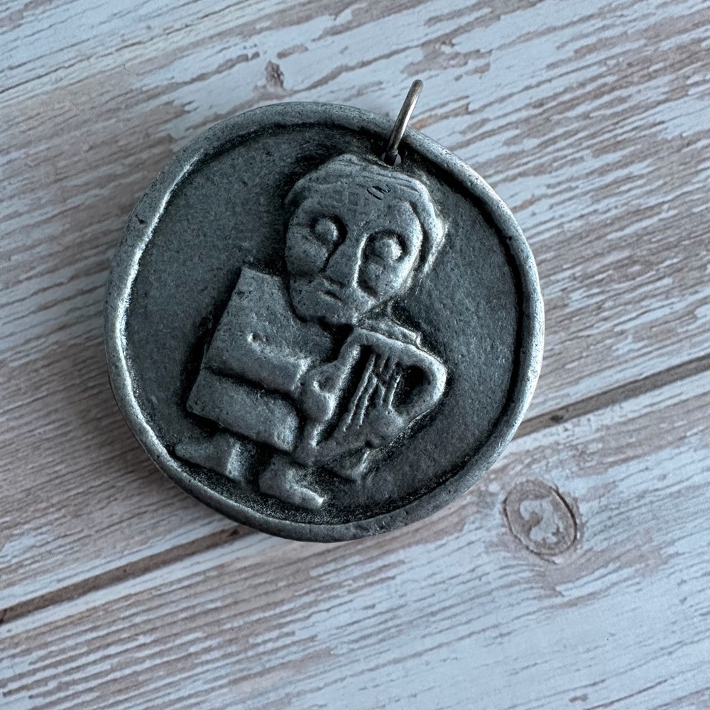 Rare Vintage Wilton Pewter Alloy Pendant Harp Player